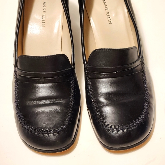 Ann Klein, 9, Black Loafer Heel - Picture 2 of 7